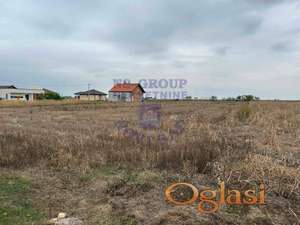 Odličan plac u Rumenci