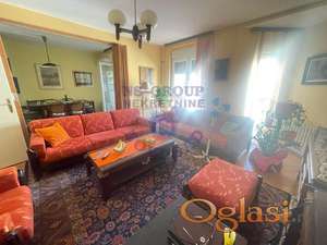 Trosoban stan na Keju