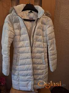Prodajem original Tommy Hilfiger žensku jaknu
