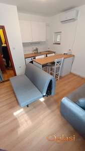 Odličan kauč 200x140, Hitno!