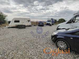 Plac u idealnom delu - Klisa