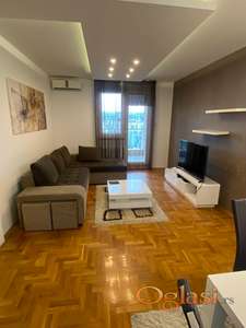 Moderan dvosoban stan B.P.Pavla