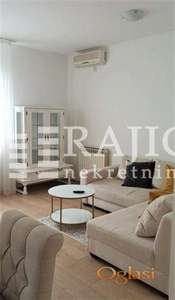 Centar,Slavujev Venac,84m2,4.0, sa garažom-luksuzan #3153