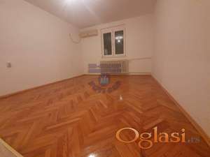 Odlican komplet renoviran dvoiposoban stan na Satelitu!!!021/662-0001