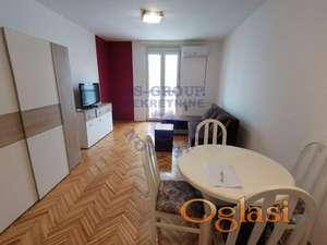 Komforna garsonjera na TOP lokaciji!