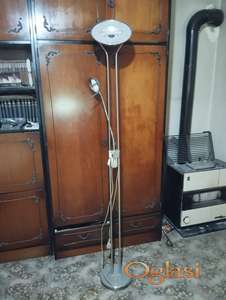 Stojeca lampa
