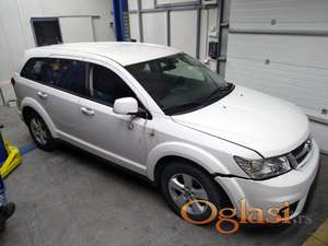 Fiat freemont kompletan auto u delovima beli