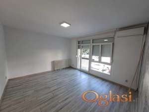 Zahumska, prazan stan 62 m2