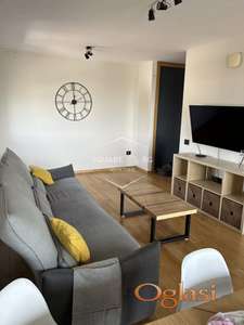 Blok 61, 3.0 lux, namešten ID#6141