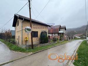 ~ Odlična kuća u Ledincima u mirnom delu ~