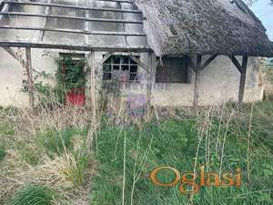 Kuća na odličnom placu!!!