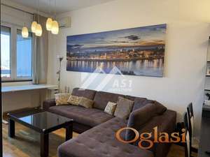 IZDAJE SE TROSOBAN STAN U ALEKSANDAR ZGRADI-pet friendly ID#5112