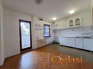 Komforan trosoban, Sajam