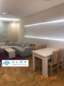 Odličan jednoiposoban stan u centru grada