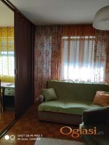 Udoban namesten stan na odlicnoj lokaciji