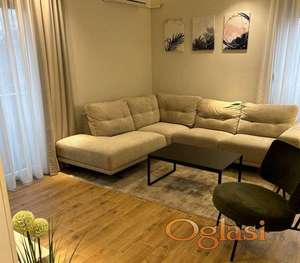 Četvorosoban stan, vrhunska zgrada!  065/448-4648