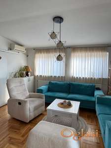 Uknjižen Stan 69m kvadratnih Veternik