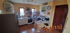 LUX KUCA NA ODLIČNOJ LOKACIJI