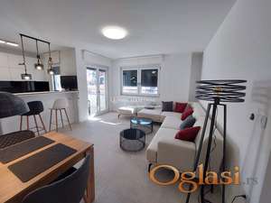 Izdavanje stanova Vracar/Trosoban moderan stan,garaza