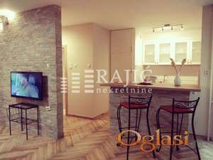 Izdato! Hotel Jugoslavija,65m2,3.0-luks sređen #2040