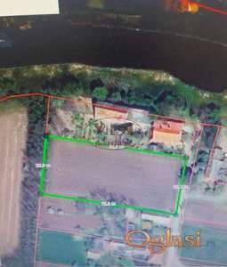 Srbobran, veliki plac uz obalu reke Krivaje