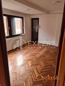 Izdaje se kuća na putu za Nišku banju!