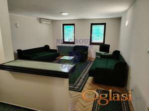 Veoma prostran stan u samom Centru Novog Sada