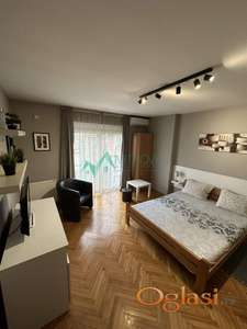 **Garsonjera u centru Novog Sada – odlična investicija za izdavanje ** (šifra nekretnine: 1004671) 