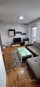 Dvosoban stan 40m2 Bulevar Evrope