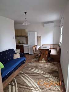 Izdajem jednosoban stan Olimp, Kluz 40m2