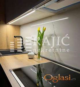 Izdato.Luksuzan-Jurija Gagarina(Petica)74m2,3.0+garaža #3583