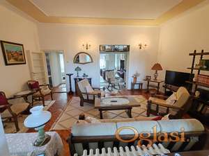 Izdaje se lep salonski 3.5 stan u strogom centru-750eur!