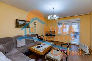 Kuća  na  Panteleju, Pr+2+Pk, blizu  Bulevara, 303 m2, plac 390 m2