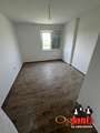<p><b>* * * Retko u ponudi* * *</b></p><p>Prostran petosoban stan koji se sastoji od dva kupatila, četiri spavaće sobe, 