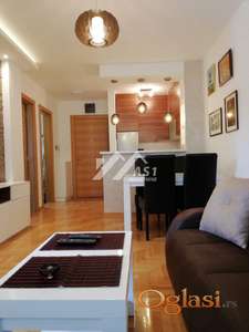 Izdaje se lep jednoiposoban stan u Hilandarskoj ulici ID#5382