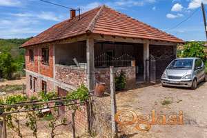 Kuća sa placem  Malča