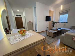 STAN - NOVI SAD - CENTAR - 41m2 - 170000 evra