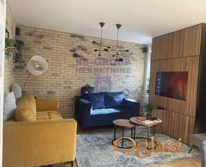 Trosoban stan na Novom Naselju, uknjižen 1/1.