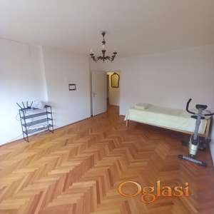 SPENS - CENTAR - BULEVAR - DVOSOBAN STAN ZA POSLOVNI PROSTOR - USELJIV ODMAH!!!