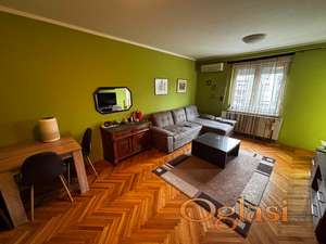 Jednoiposoban stan na Bulevaru Kralja Petra !