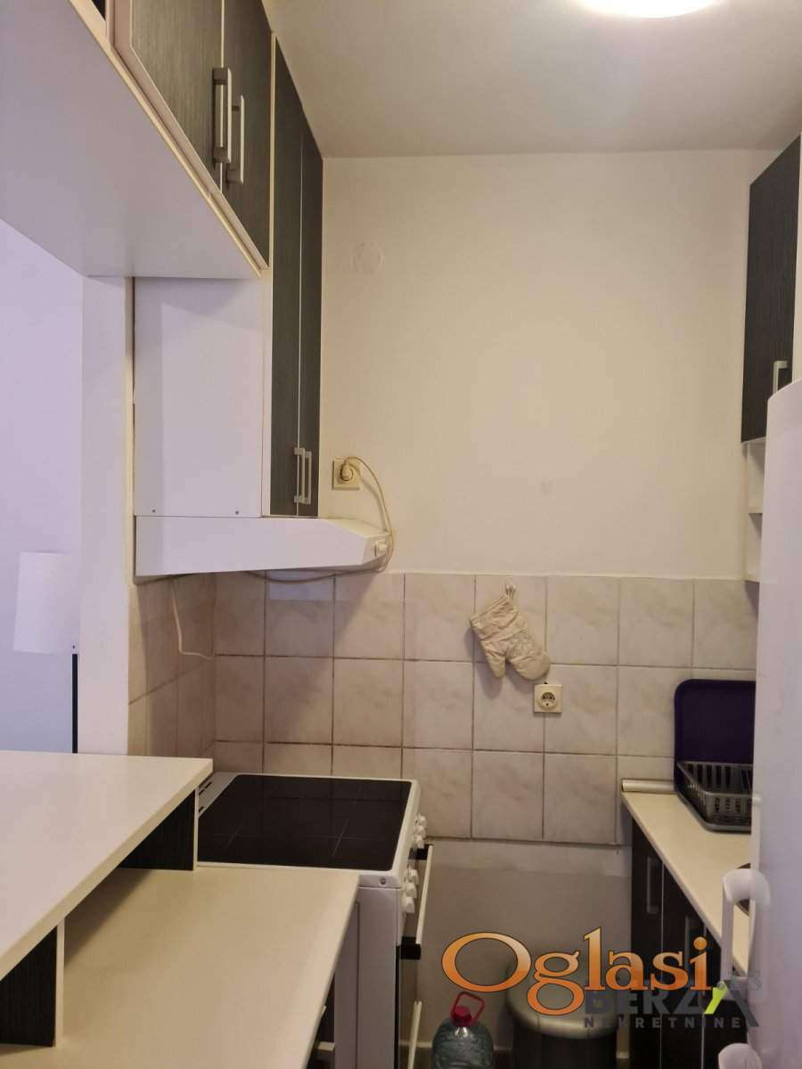 ODLIČAN JEDNOIPOSOBAN STAN NA GRBAVICI — fotografija
