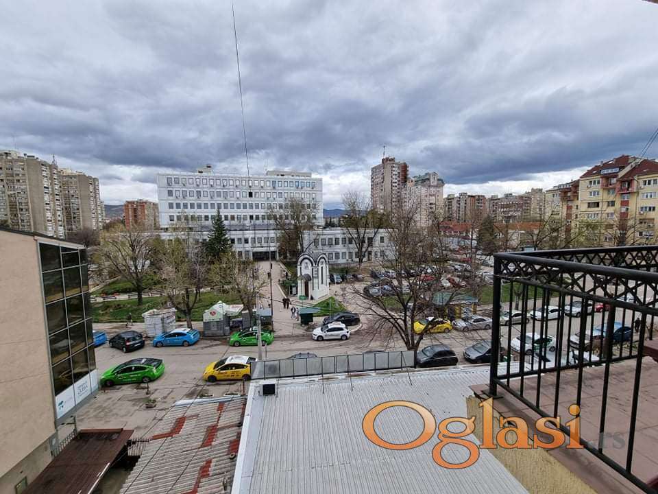 сдаётся двухкомнатная квартира в Доме Здравли, 63m2 — фото