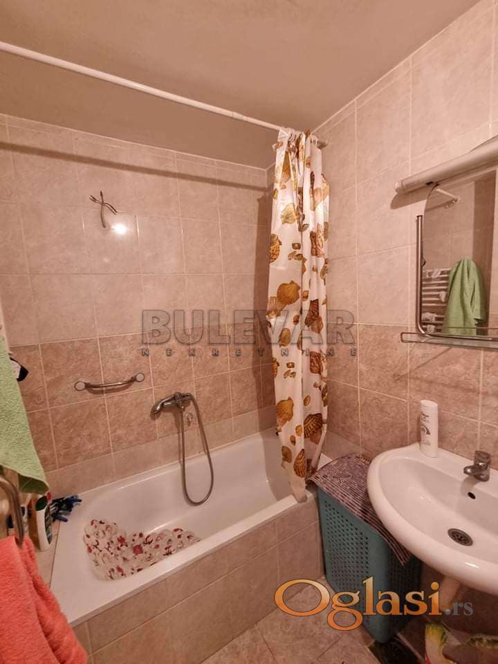 сдаётся двухкомнатная квартира в Доме Здравли, 63m2 — фото