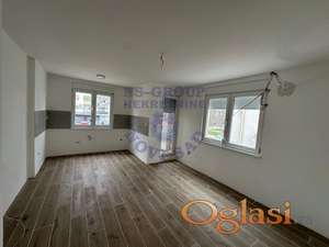 Odličan dvoiposoban stan u Petrovaradinu 53m2