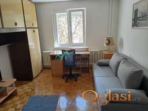 IZDAJE SE JEDNOIPOSOBAN STAN 