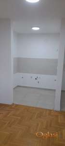 PRODAJE SE UKNJIZEN DVOIPOSOBAN STAN NA TELEPU