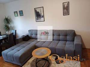 NAMEŠTEN JEDNOIPOSOBAN STAN 400EURA SA PARKINGOM U DVORIŠTU ZGRADE