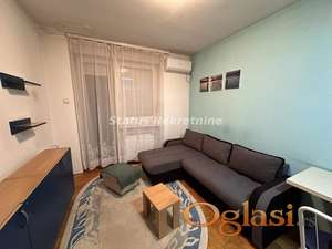 ODLIČNA NAMEŠTENA GARSONJERA 25M2 CENTAR GRADA, VUKA KARADŽIĆA ULICA, 280EU