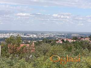Vrhunski plac sa neverovatnim pogledom na Novi Sad, Tvrđavu i Dunav
