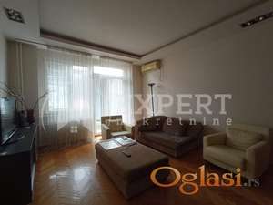 Izdaje se stan u strogom centru grada, 105m2